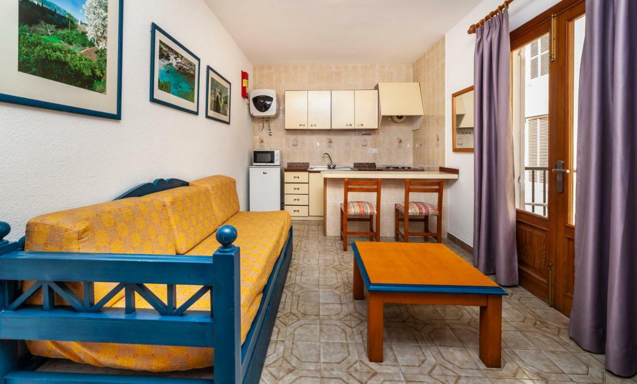 Apartamentos Charlys Can Picafort Кан-Пікафорт Екстер'єр фото