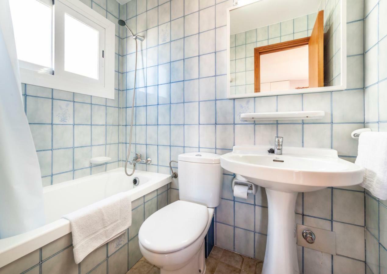 Apartamentos Charlys Can Picafort Кан-Пікафорт Екстер'єр фото