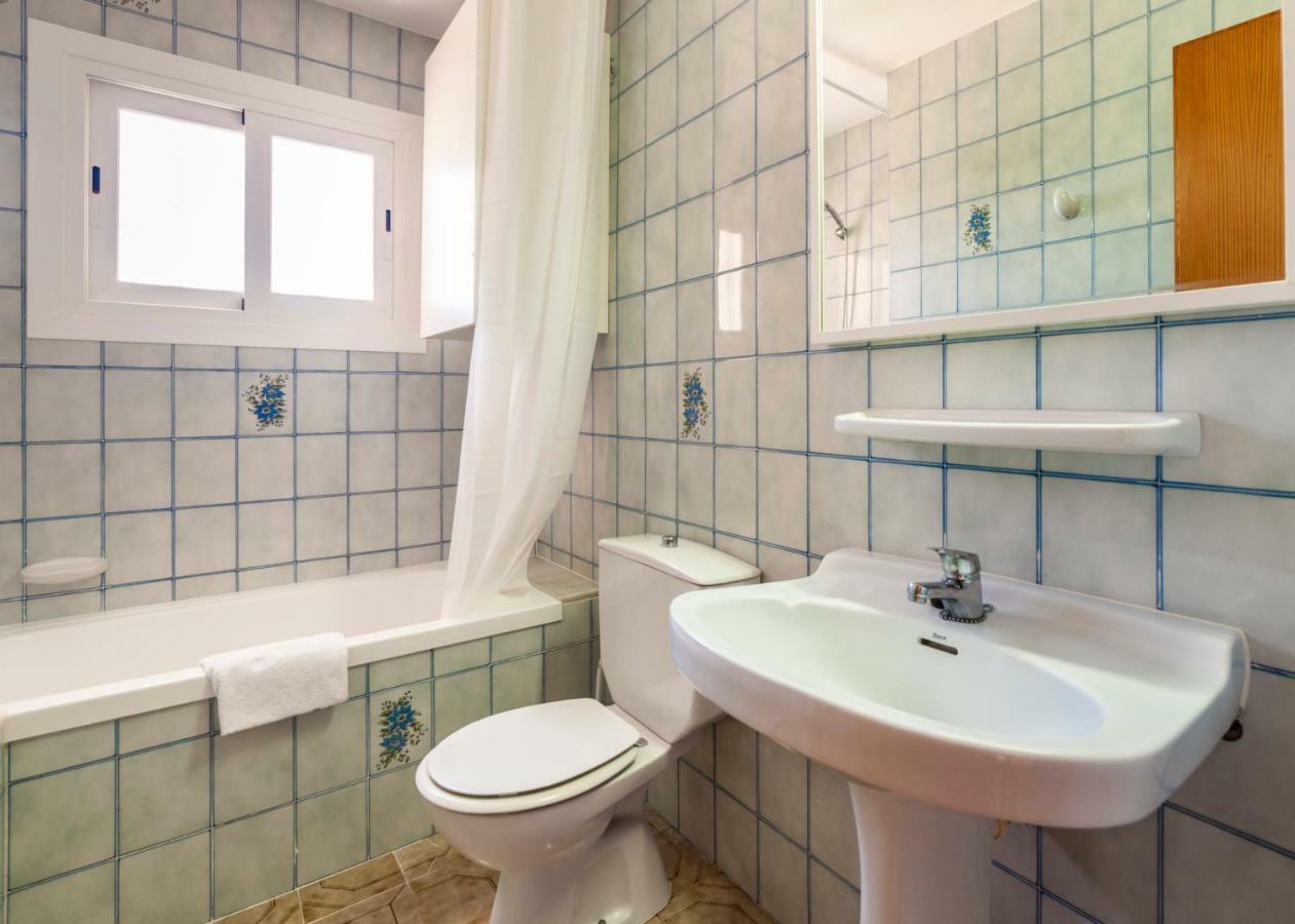 Apartamentos Charlys Can Picafort Кан-Пікафорт Екстер'єр фото