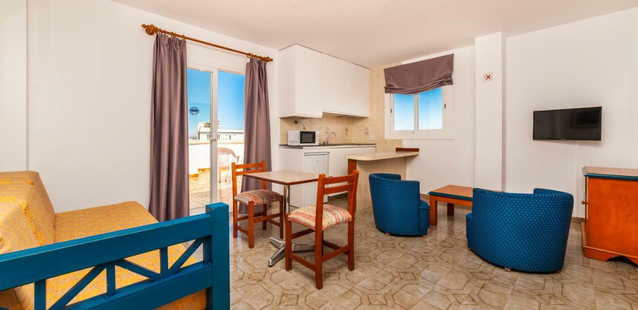 Apartamentos Charlys Can Picafort Кан-Пікафорт Екстер'єр фото