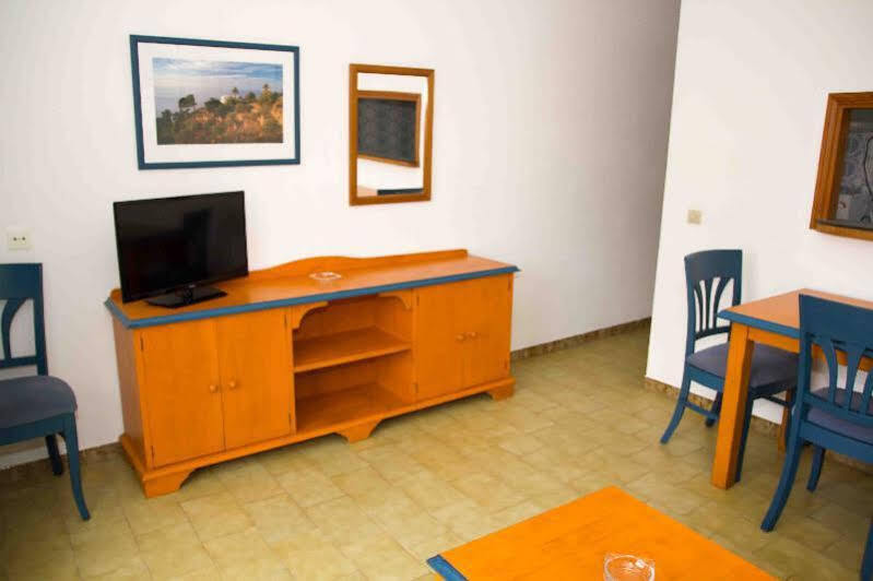 Apartamentos Charlys Can Picafort Кан-Пікафорт Екстер'єр фото