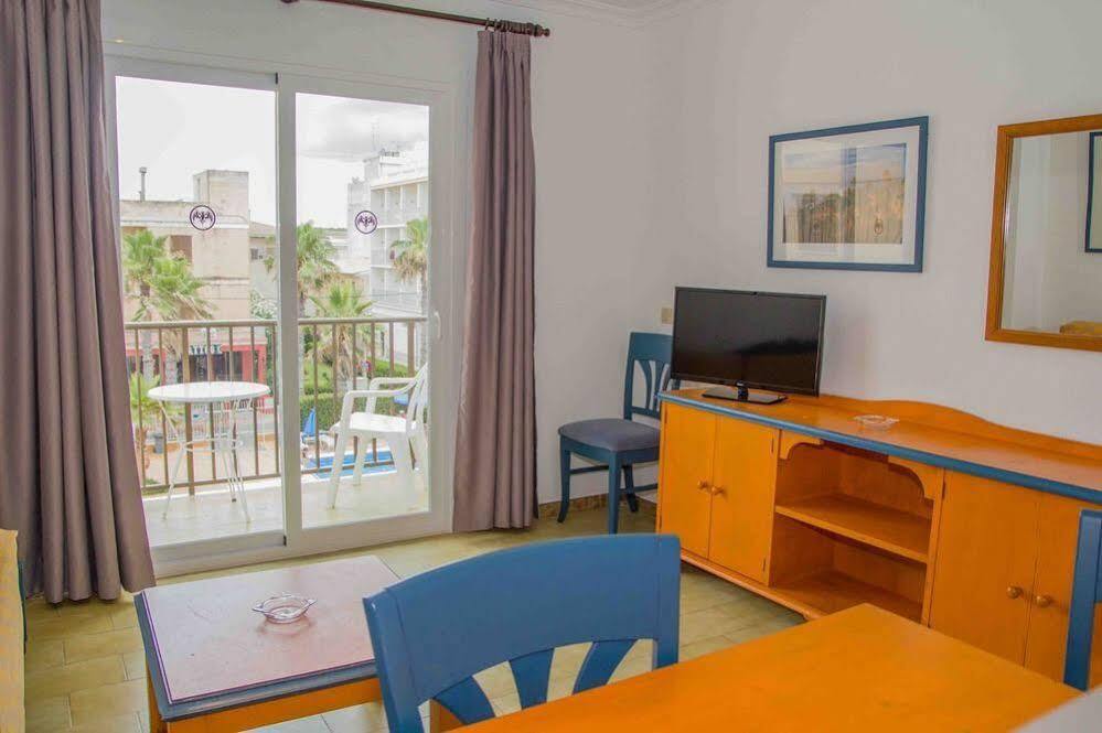 Apartamentos Charlys Can Picafort Кан-Пікафорт Екстер'єр фото
